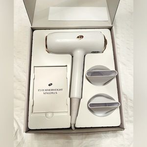 T3 Feather Weight Style Plus Blowdryer